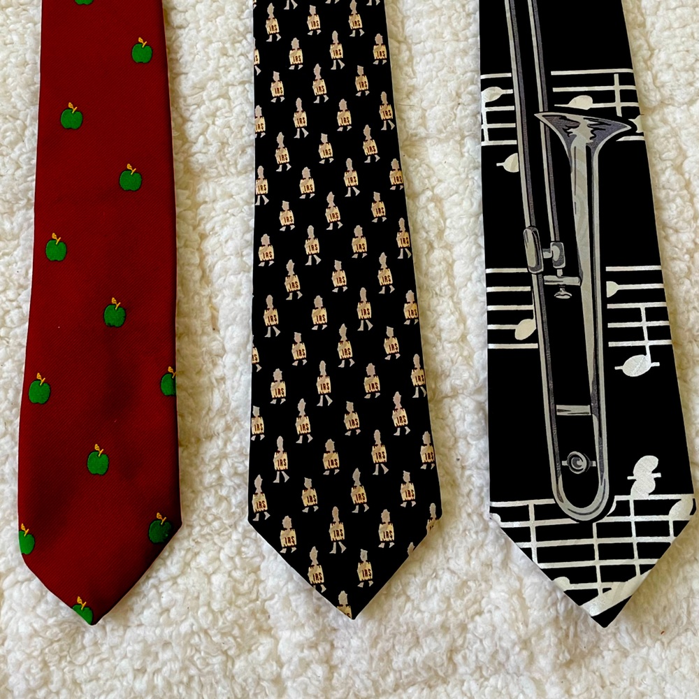 Steven Harris Trombone Tie, Allyn IRS Tie & Vintage Jordan Marsh Apple Teacher